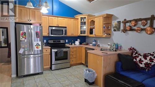 11 Joseph, Chelmsford, ON - Indoor Photo Showing Kitchen With Double Sink