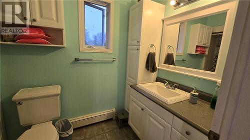 11 Joseph, Chelmsford, ON - Indoor Photo Showing Bathroom