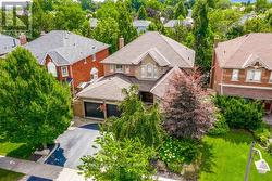 2080 MCKERLIE CRESCENT  Burlington, ON L7M 4E8