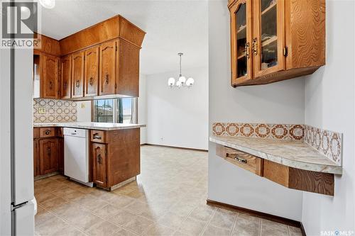 43 Springstein Avenue, Regina, SK - Indoor Photo Showing Kitchen