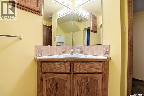 43 Springstein Avenue, Regina, SK - Indoor Photo Showing Bathroom