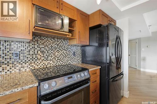 1670 424 Spadina Crescent E, Saskatoon, SK - Indoor Photo Showing Kitchen