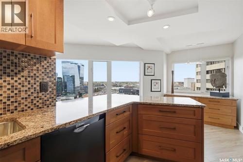 1670 424 Spadina Crescent E, Saskatoon, SK - Indoor Photo Showing Kitchen