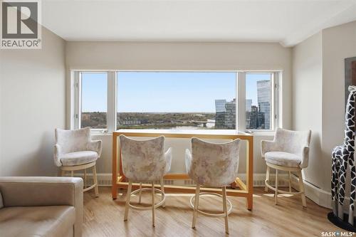 1670 424 Spadina Crescent E, Saskatoon, SK - Indoor Photo Showing Living Room