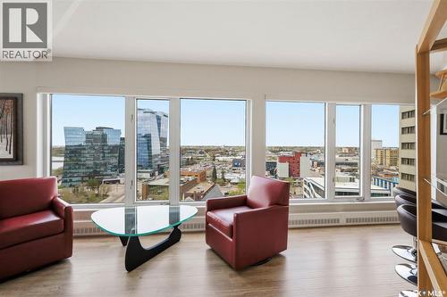 1670 424 Spadina Crescent E, Saskatoon, SK - Indoor Photo Showing Living Room