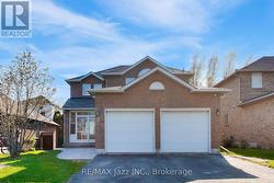 6 WEST SIDE DRIVE Clarington (Bowmanville), ON L1C 4Y8