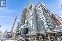 #811 - 4K SPADINA AVENUE Toronto, ON M5V 3Y9