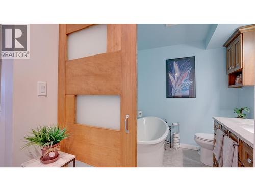 48 Stroulger Road, Enderby, BC - Indoor Photo Showing Bathroom