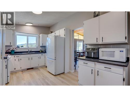 48 Stroulger Road, Enderby, BC - Indoor Photo Showing Kitchen