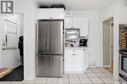 3410 Mccallum Avenue, Regina, SK - Indoor Photo Showing Kitchen