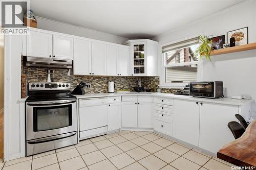 3410 Mccallum Avenue, Regina, SK - Indoor Photo Showing Kitchen