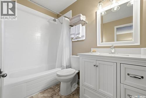 7 Cowie Road, Regina, SK - Indoor Photo Showing Bathroom
