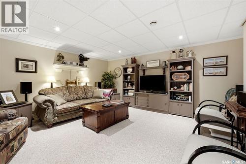 7 Cowie Road, Regina, SK - Indoor Photo Showing Living Room