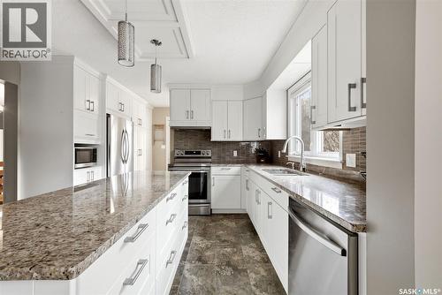 7 Cowie Road, Regina, SK - Indoor Photo Showing Kitchen With Double Sink With Upgraded Kitchen