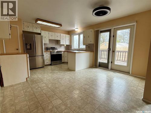 723 Field Drive, Swift Current, SK 