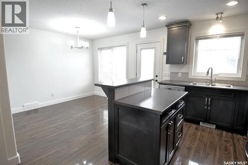 242 Geary Crescent, Saskatoon, SK - Indoor Photo Showing Kitchen With Double Sink