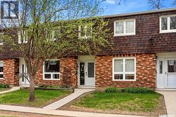 35 Spruceview ROAD  Regina, SK S4R 0E1