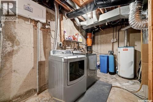 35 Spruceview Road, Regina, SK - Indoor Photo Showing Laundry Room