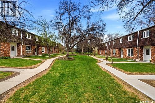 35 Spruceview Road, Regina, SK - Outdoor