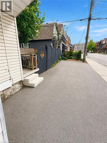 518 Cannon Street E, Hamilton, ON - Outdoor