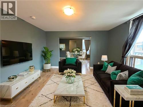 Virtually Staged - 518 Cannon Street E, Hamilton, ON - Indoor Photo Showing Living Room
