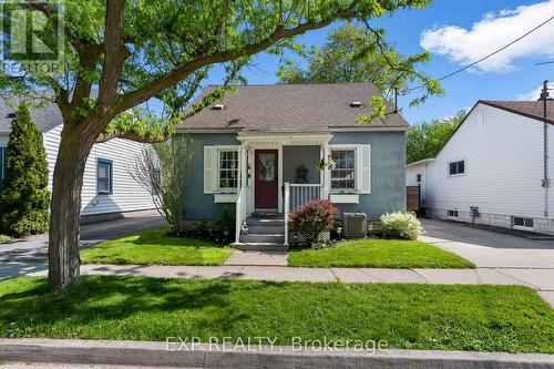8 COVENTRY STREET  St. Catharines (E. Chester), ON L2R 2X5