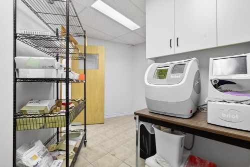 Cuisinette - 1672 Place De Lierre, Laval (Vimont), QC - Indoor Photo Showing Laundry Room