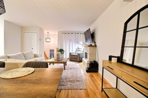 Intérieur - 208 Av. Roy, Saint-Jules, QC - Indoor Photo Showing Living Room