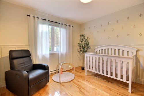 Chambre à coucher - 208 Av. Roy, Saint-Jules, QC - Indoor Photo Showing Bedroom