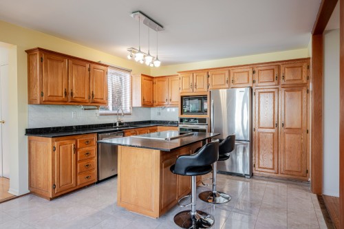 Cuisine - 965 Av. Raymond-Jobin, Laval (Saint-Vincent-De-Paul), QC - Indoor Photo Showing Kitchen