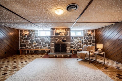 Salle familiale - 965 Av. Raymond-Jobin, Laval (Saint-Vincent-De-Paul), QC - Indoor With Fireplace
