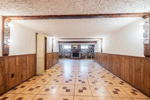 Salle familiale - 965 Av. Raymond-Jobin, Laval (Saint-Vincent-De-Paul), QC - Indoor