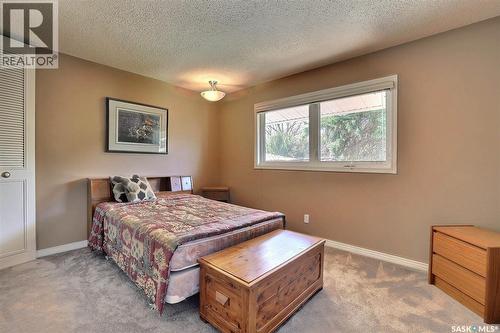 97 Compton Road, Regina, SK - Indoor Photo Showing Bedroom