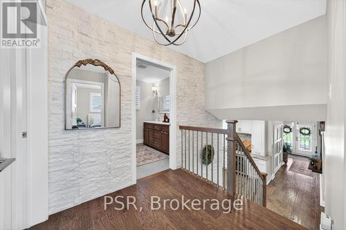 323 Queen Victoria Drive, Hamilton, ON - Indoor Photo Showing Other Room