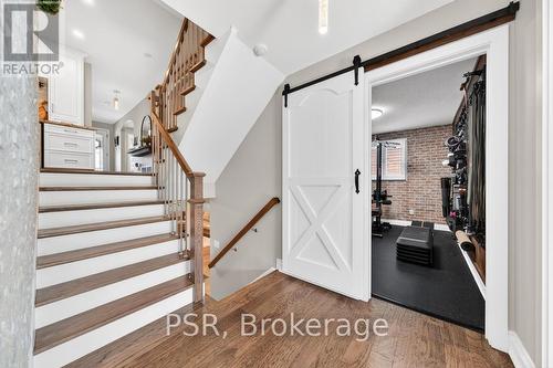 323 Queen Victoria Drive, Hamilton, ON - Indoor Photo Showing Other Room