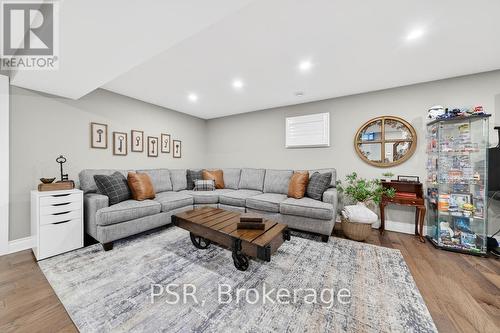 323 Queen Victoria Drive, Hamilton, ON - Indoor