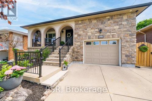 323 Queen Victoria Drive, Hamilton, ON - Outdoor