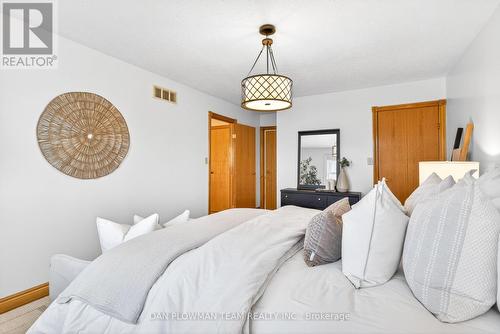 357 Powell Road, Whitby, ON - Indoor Photo Showing Bedroom