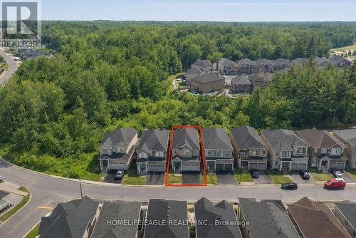 71 WOODHAVEN AVENUE  Aurora, ON L4G 3Y2