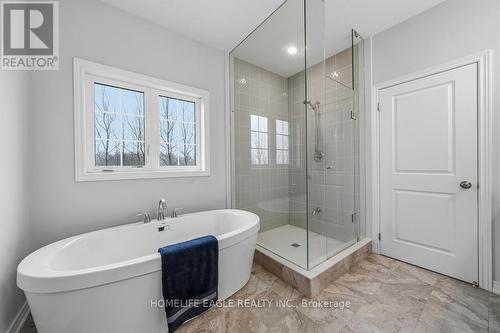 71 Woodhaven Avenue, Aurora, ON - Indoor Photo Showing Bathroom