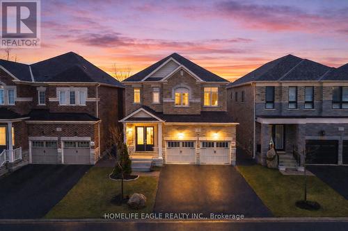 71 Woodhaven Avenue, Aurora, ON - Outdoor With Facade