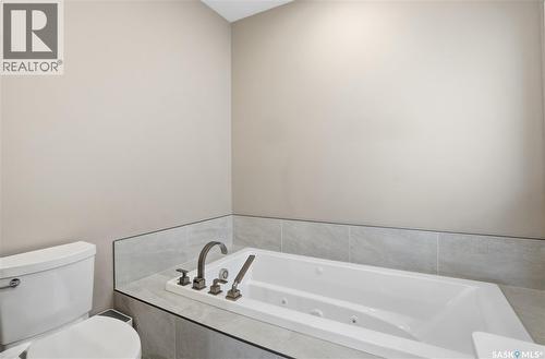 4264 Elderberry Crescent E, Regina, SK - Indoor Photo Showing Bathroom