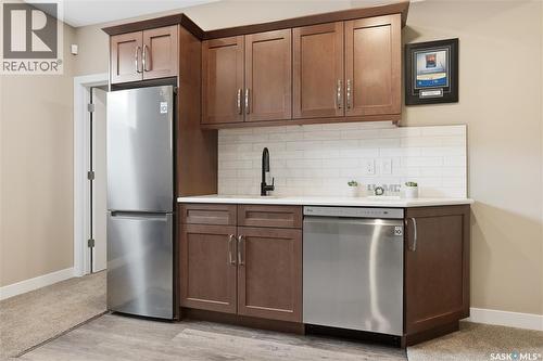 4264 Elderberry Crescent E, Regina, SK - Indoor Photo Showing Kitchen