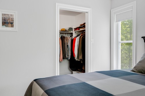 Closet - 31 Ch. Champlain, Val-Des-Monts, QC - Indoor Photo Showing Bedroom