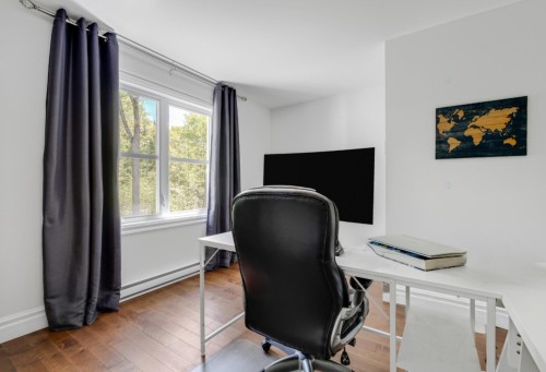 Bedroom - 31 Ch. Champlain, Val-Des-Monts, QC - Indoor Photo Showing Office