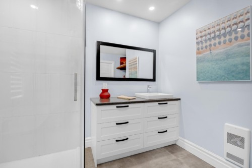 Bathroom - 31 Ch. Champlain, Val-Des-Monts, QC - Indoor