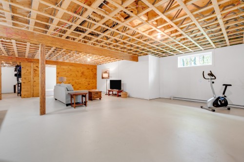 Family Room - 31 Ch. Champlain, Val-Des-Monts, QC - Indoor