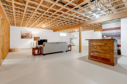 Family Room - 31 Ch. Champlain, Val-Des-Monts, QC - Indoor