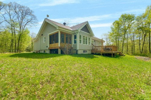 Back of Structure - 31 Ch. Champlain, Val-Des-Monts, QC - Outdoor