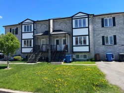 277 Crois. des Pionniers  L'Île-Perrot, QC J7V 8E3